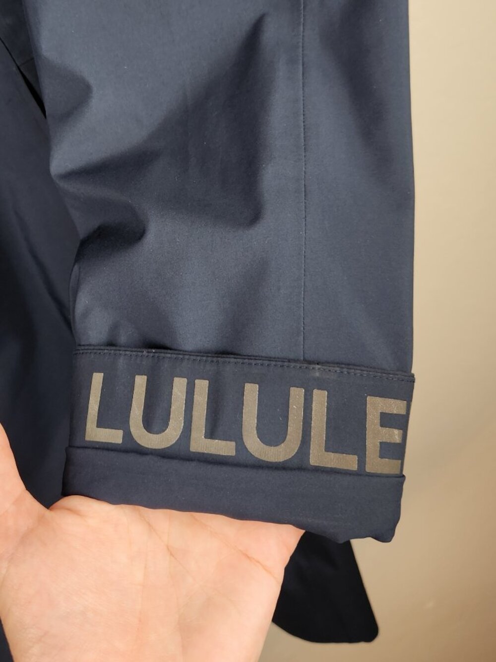 Lululemon Navy Blue Rain Rebel Hooded Jacket sz 8 - Picture 7 of 14